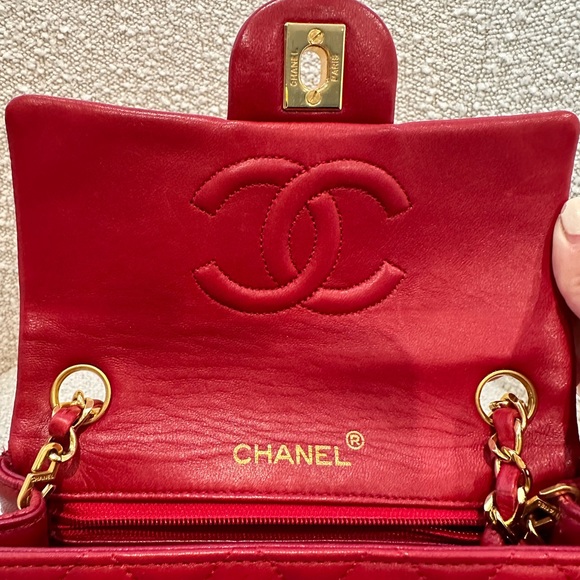 Vintage Chanel Square Mini Quilted Lambskin with 24k Hardware - Picture 5 of 14